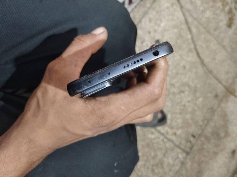 Realme 11 4