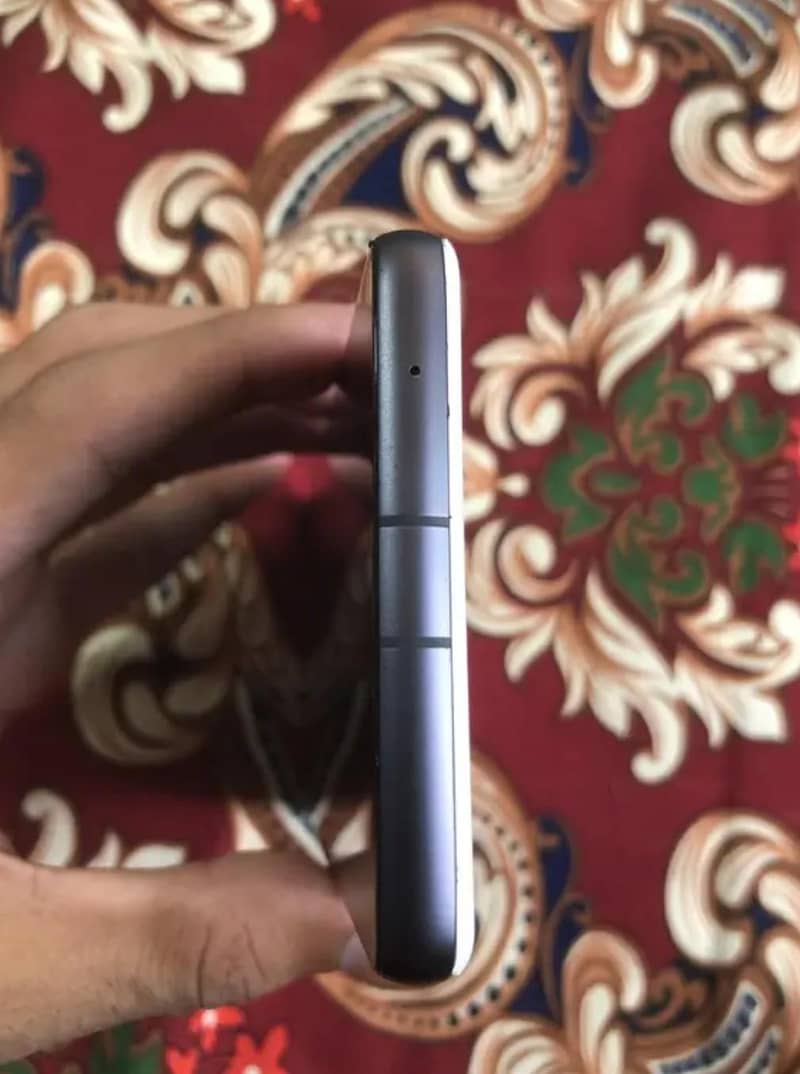 Google Pixel 7a 3