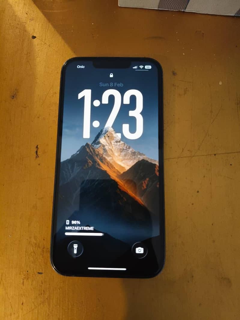 Apple iPhone 13 Pro 4