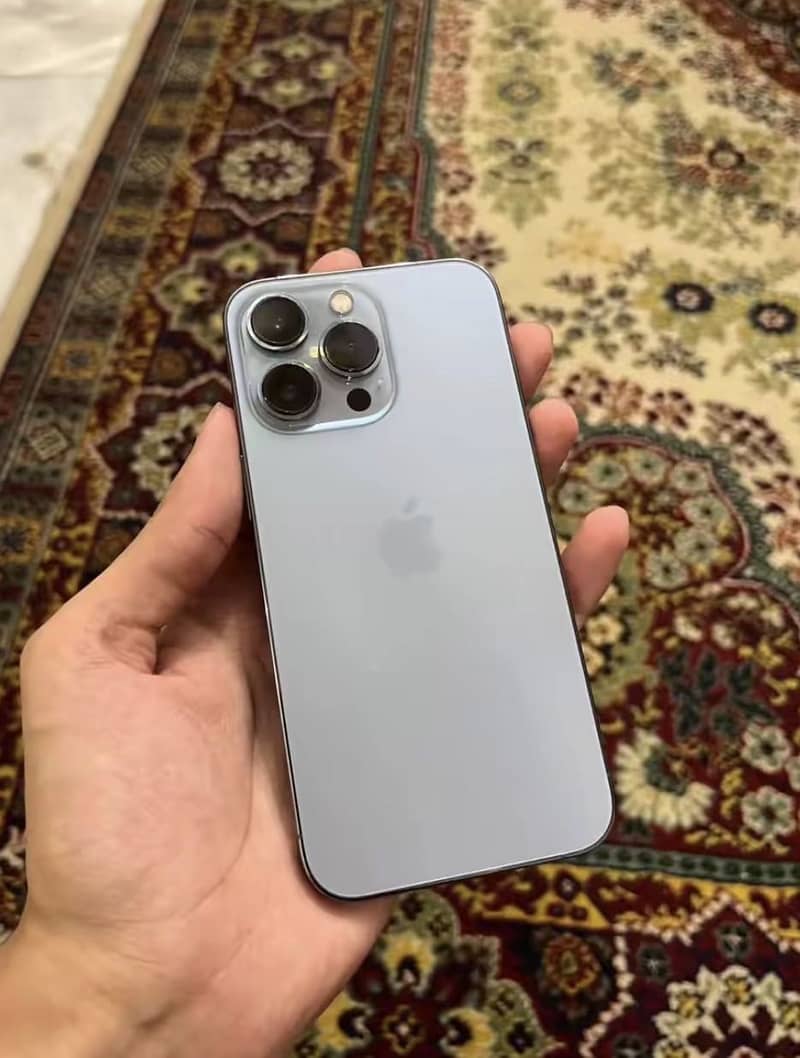 Apple iPhone 13 Pro 2