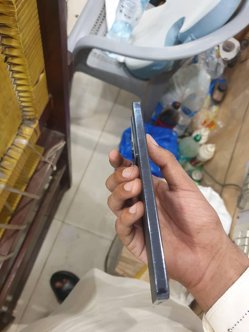 Infinix Note 40 4