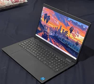 Dell latitude 3520 . . Core i5 11th Generation laptop (16/256 SSD).