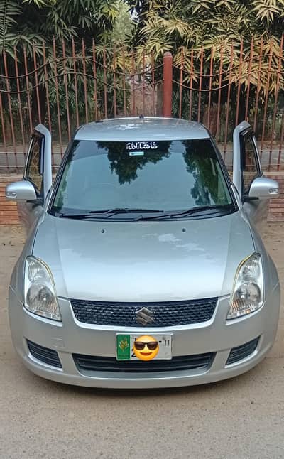 Suzuki Swift 2011 Genuine.