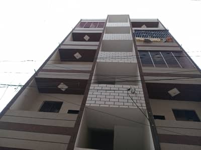 Avail Yourself A Great 50 Square Yards Flat In Allahwala Town - Sector 31-B