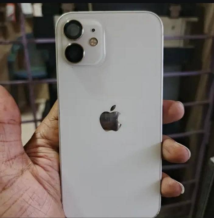 Apple iPhone 12 0