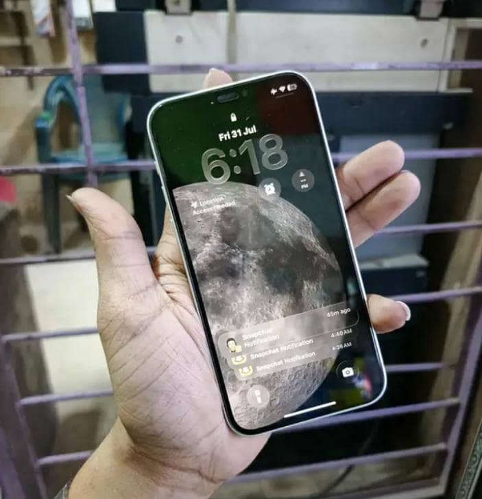 Apple iPhone 12 2