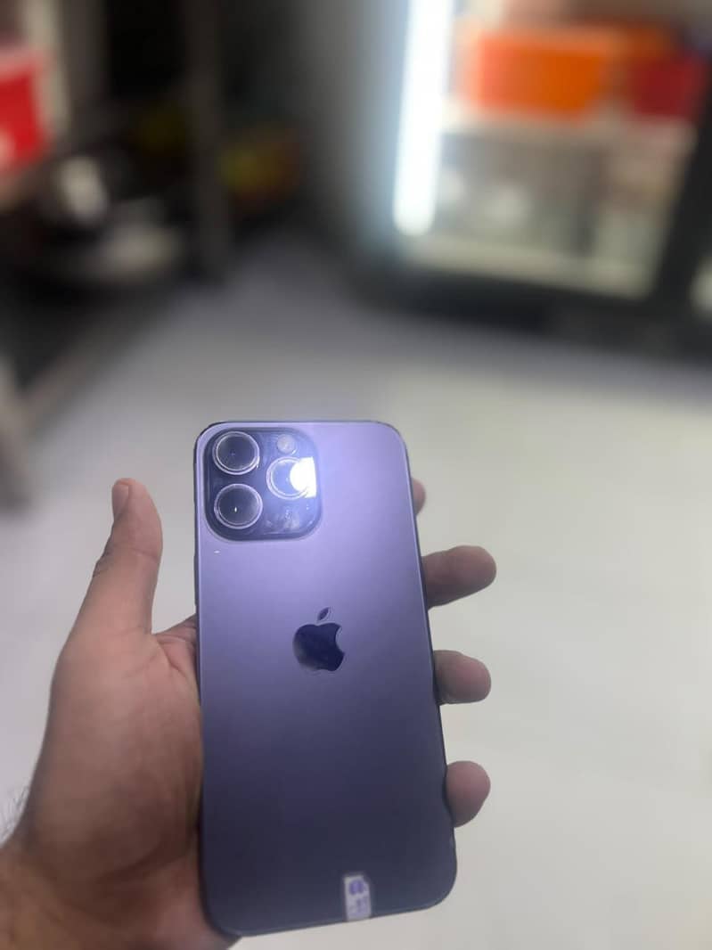 Apple iPhone 14 Pro Max 1