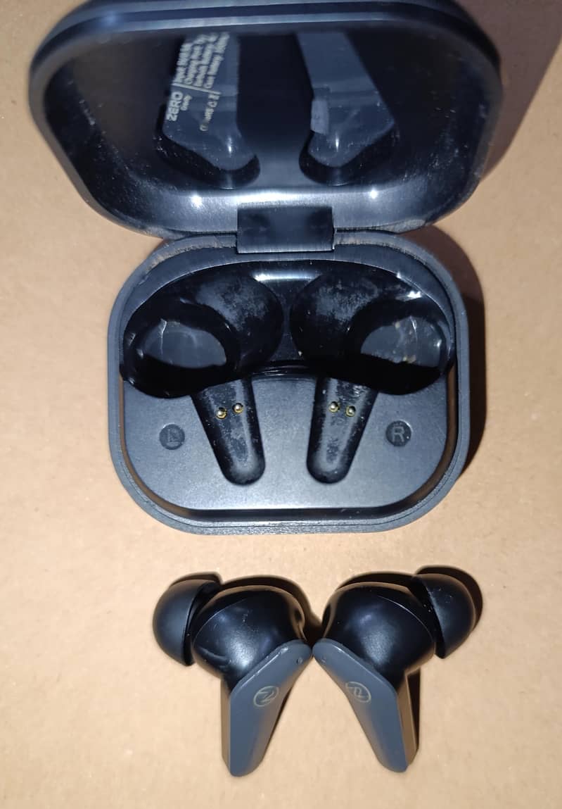 Zero Gravity Earbuds 1