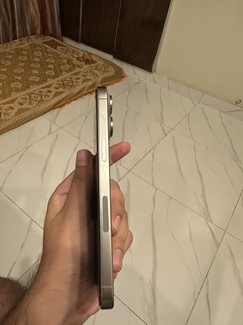 Apple iPhone 15 Pro Max 1