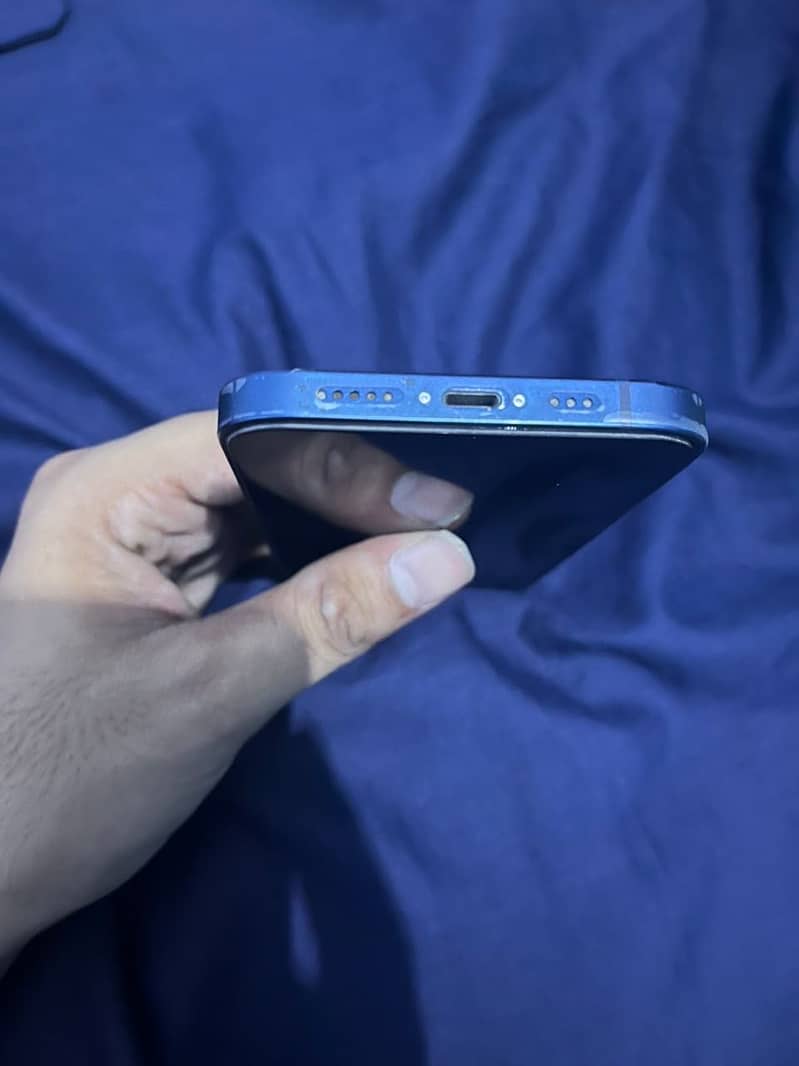 Apple iPhone 12 2