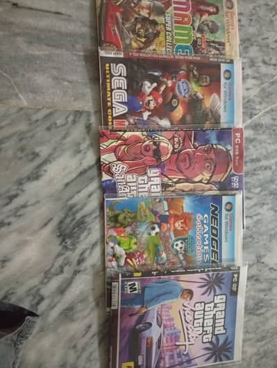 Brand new Pc/laptop gaming CDs/DVDs available at cheap rates