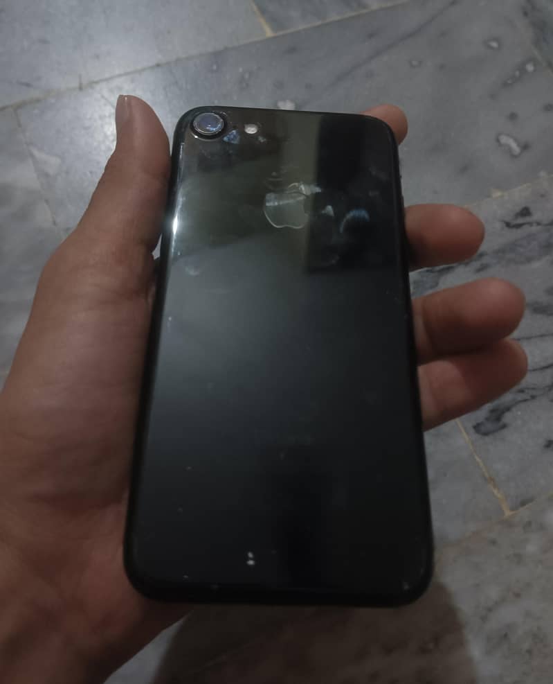 Apple iPhone 7 5
