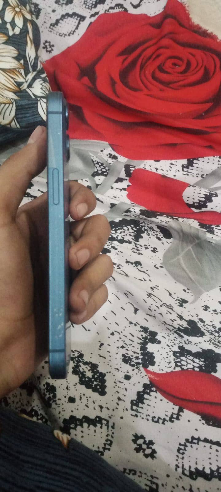 Apple iPhone 13 3