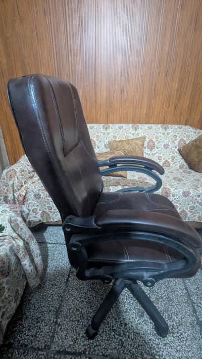 Premium brown Chair Executive Office/ Study chair - Excellent Comdi