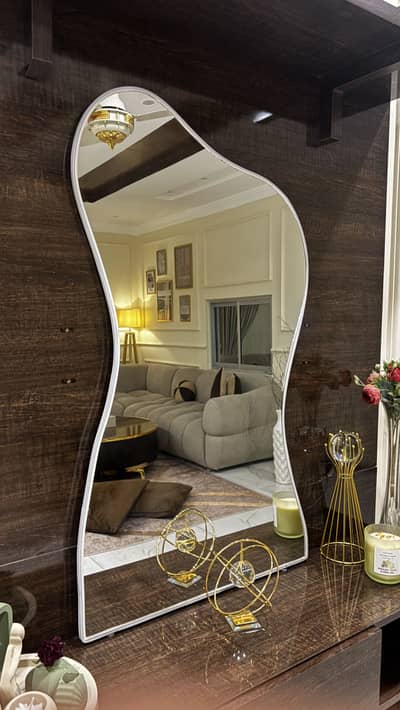 Modern LED Wall Mirror – Stylish Attachable Dressing Mirror