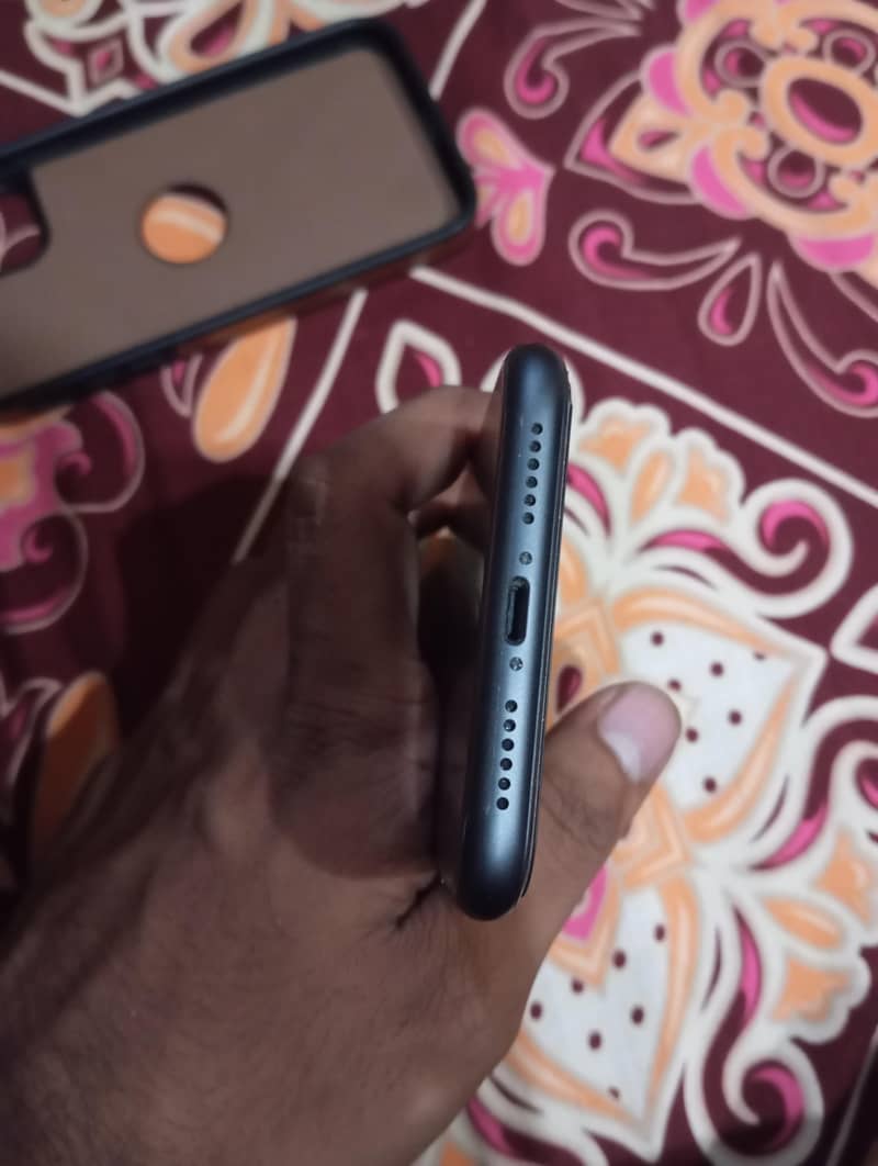 Apple iPhone 11 2