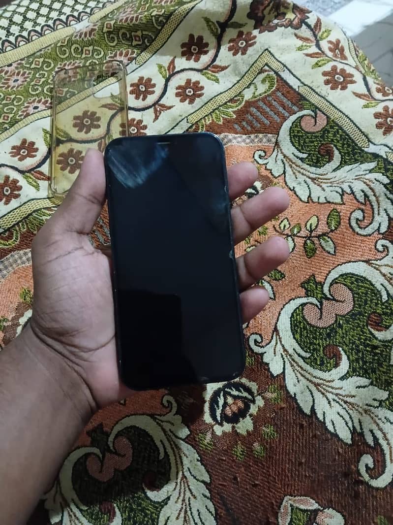 Apple iPhone 12 3