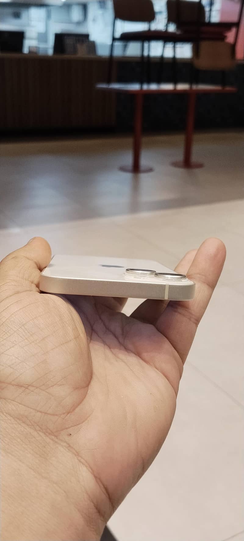 Apple iPhone 13 6