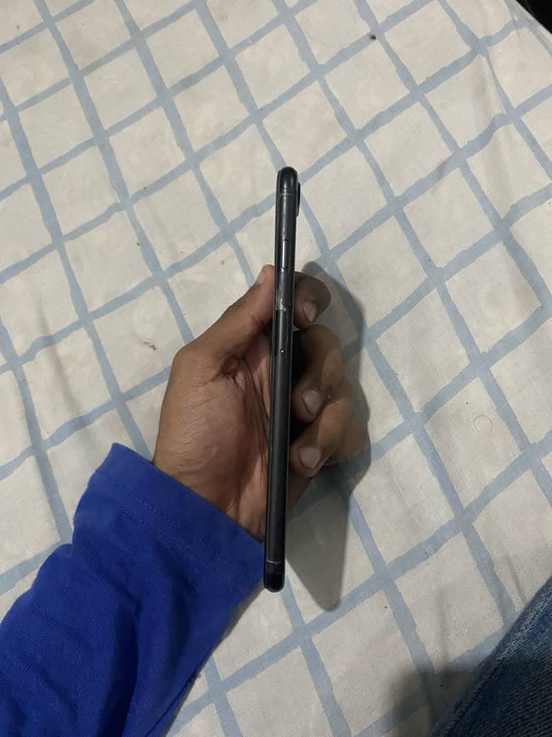 Apple iPhone 7 Plus 3