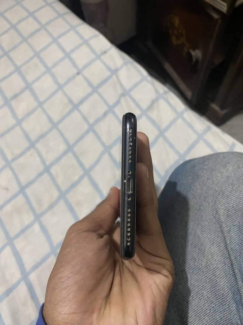 Apple iPhone 7 Plus 5