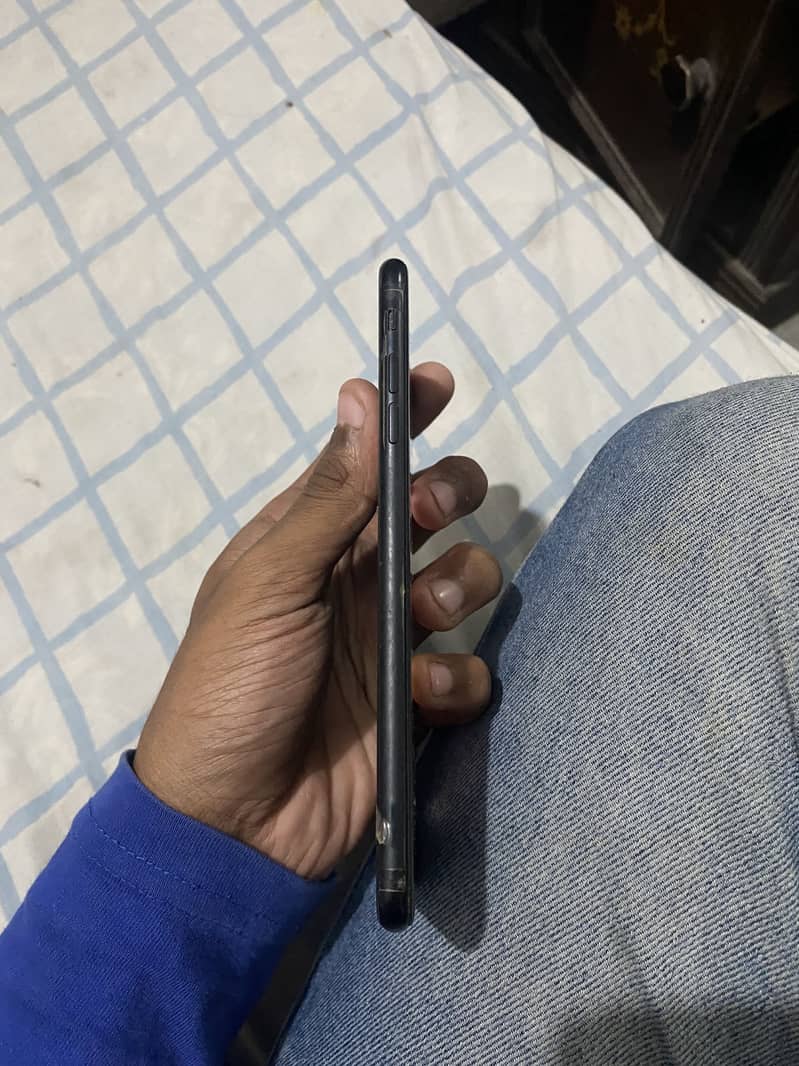 Apple iPhone 7 Plus 6