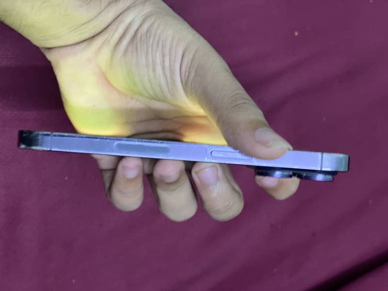 Apple iPhone 14 Pro 1