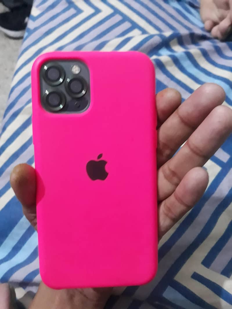 Apple iPhone 11 Pro 3