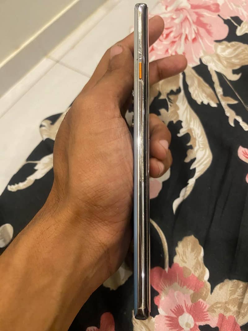Tecno CAMON 40 Pro 2