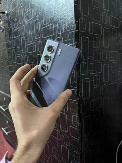 Tecno CAMON 40 Pro