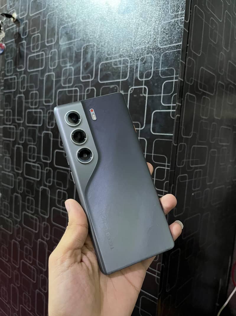 Tecno CAMON 40 Pro 2