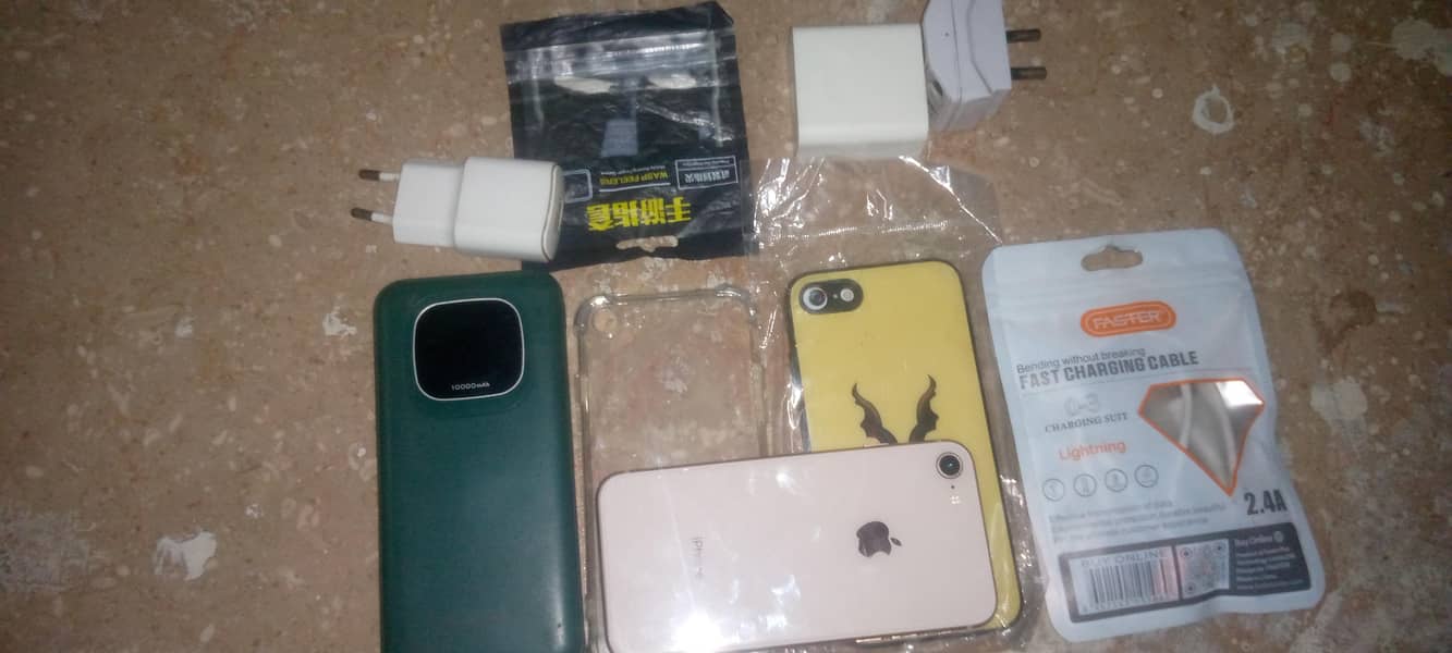 Apple iPhone 8 3
