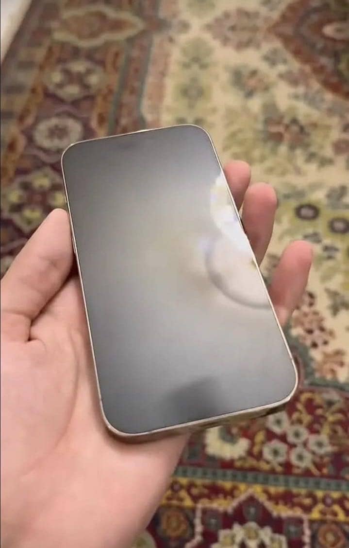 iPhone 14 pro 3