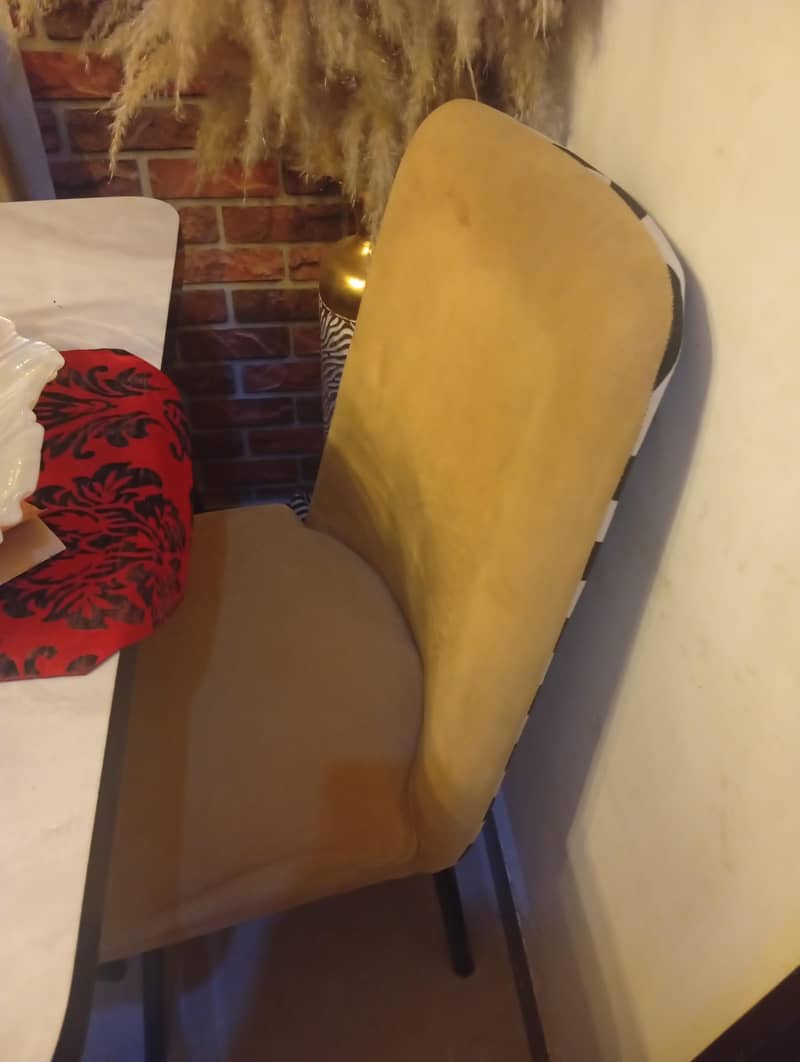 dining table 6 seater 3