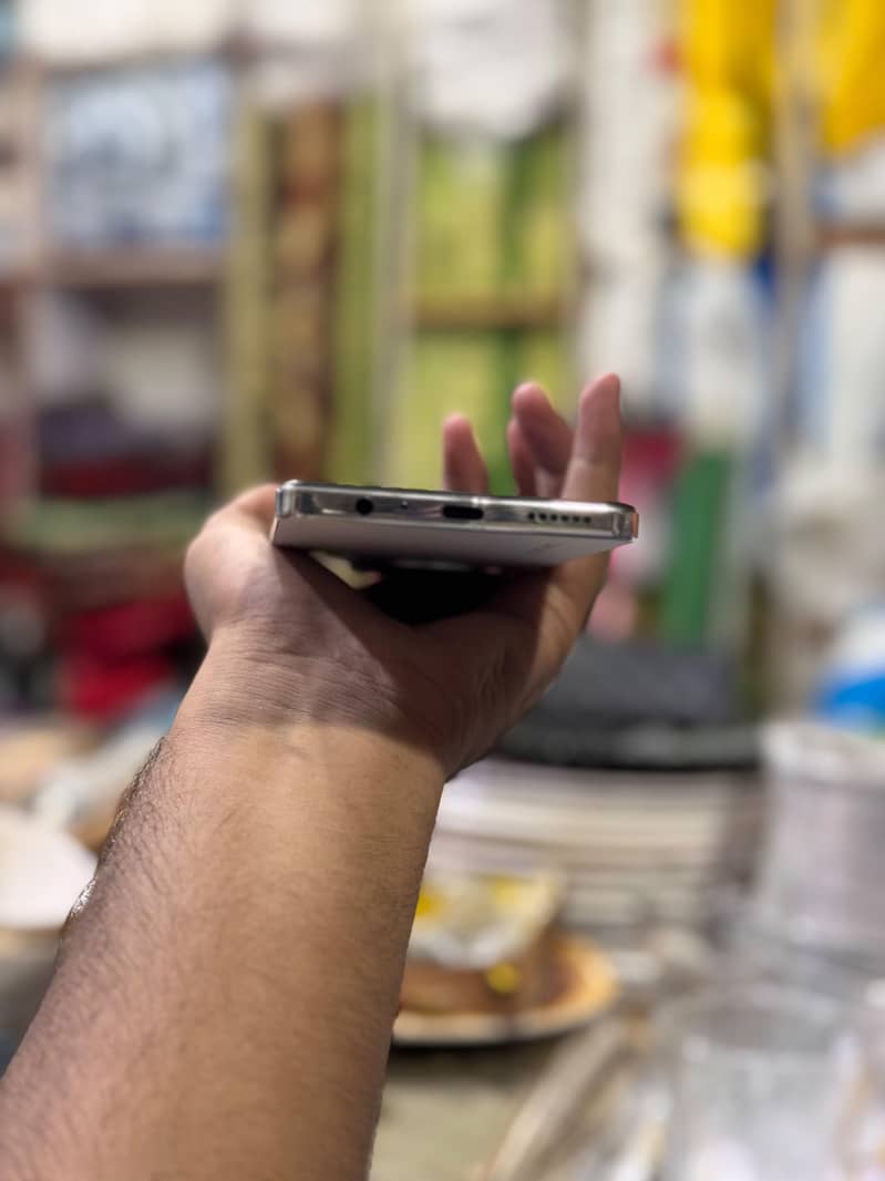 Tecno CAMON 30 1