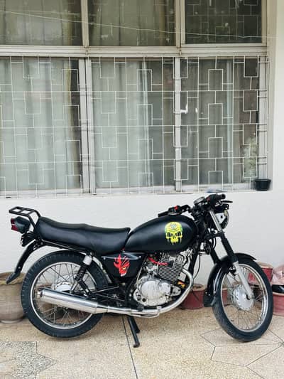 Suzuki GS 150 2013