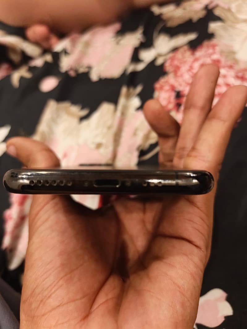 Apple iPhone 11 Pro 0