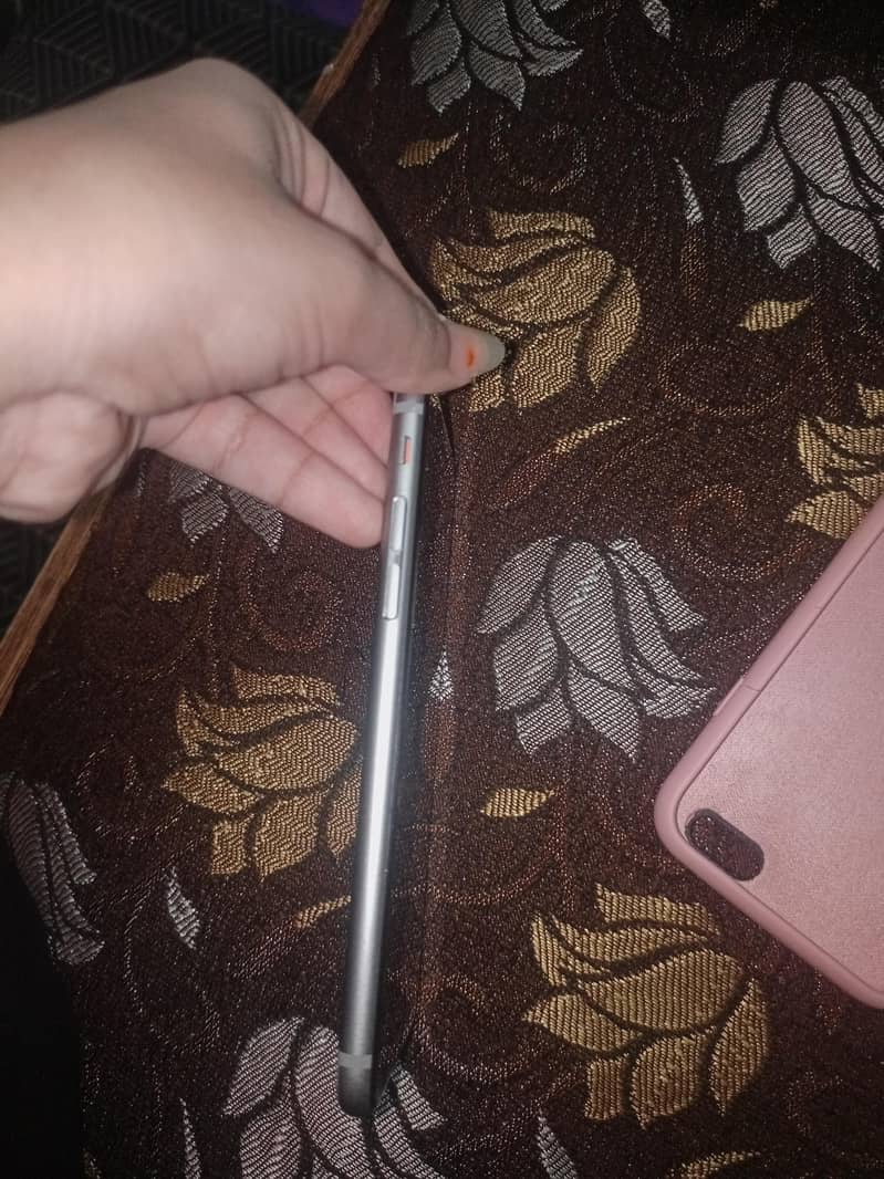 Apple iPhone 6S 2