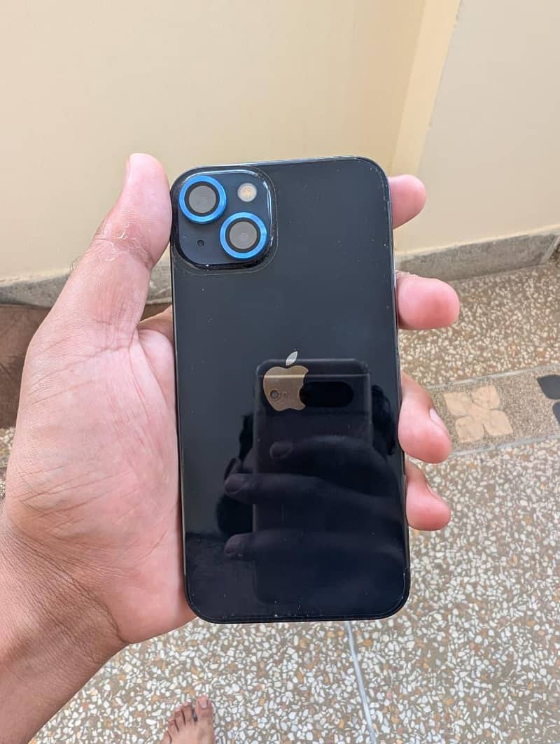 Apple iPhone 13 0