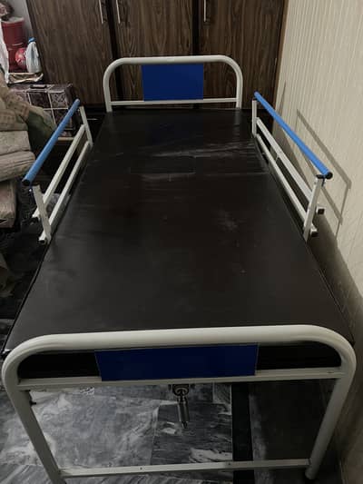 Patient bed