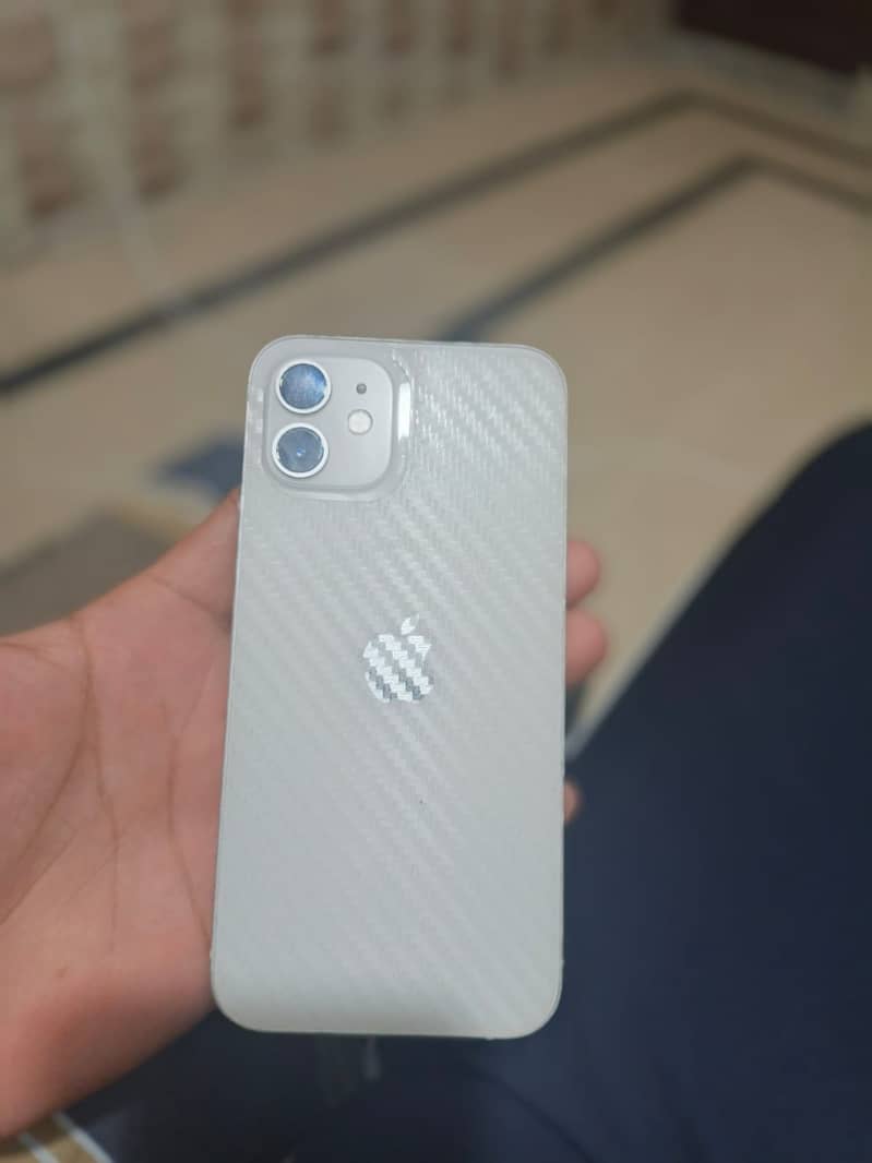 Apple iPhone 12 1