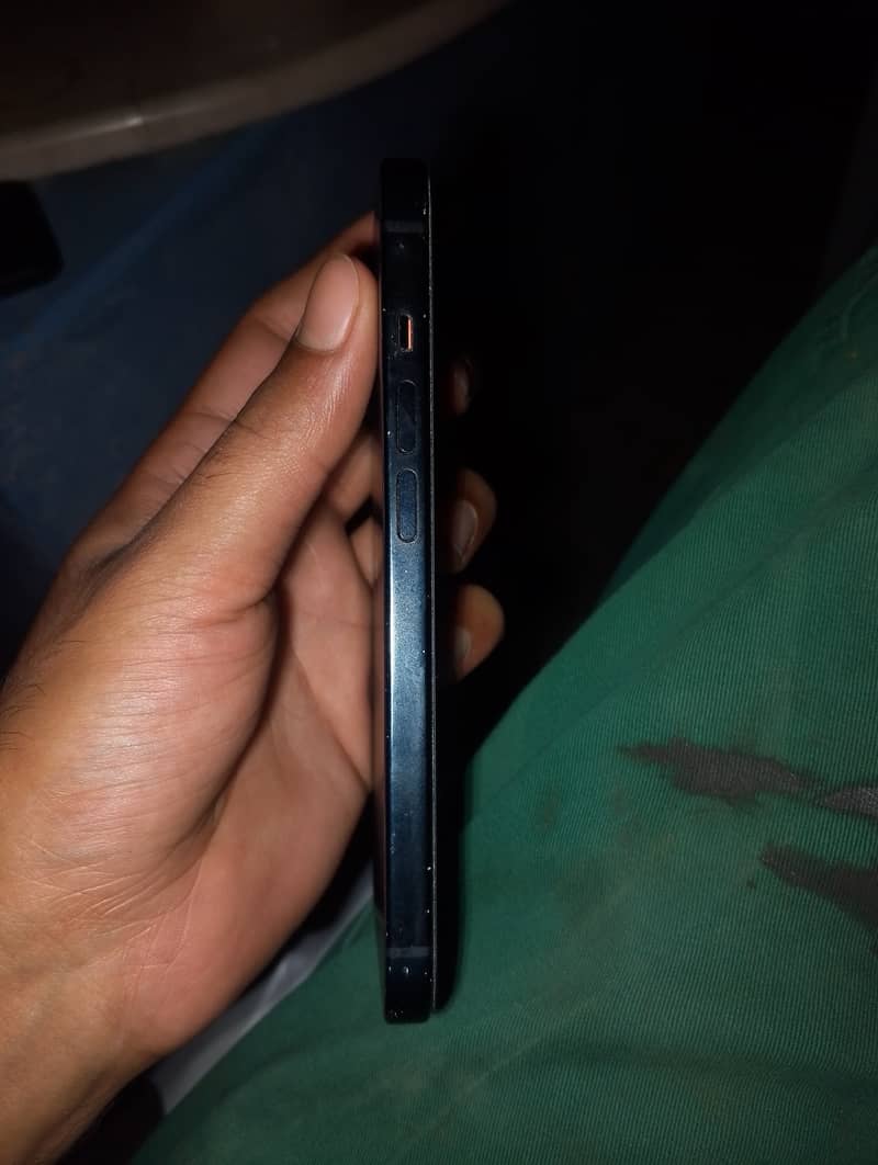 Apple iPhone 15 2