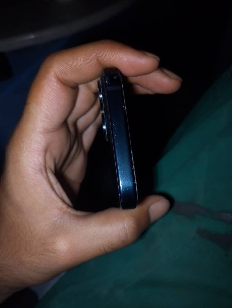 Apple iPhone 15 3