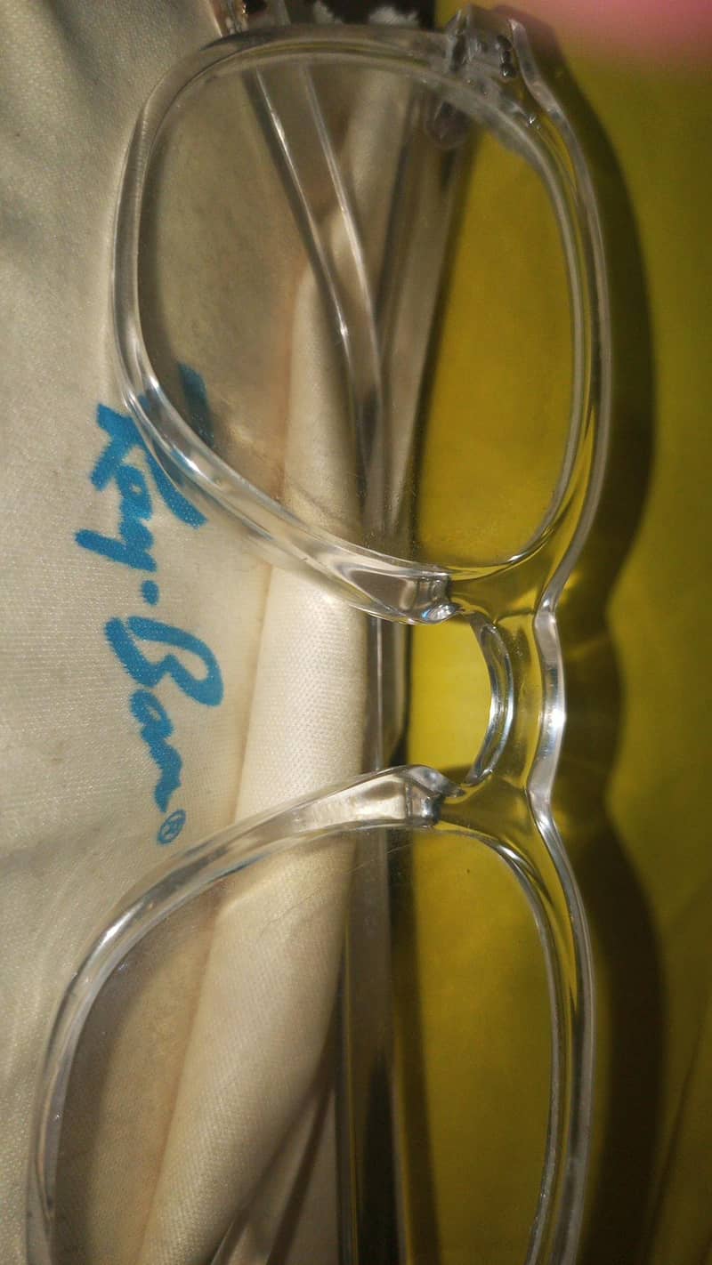 GLASSES 0