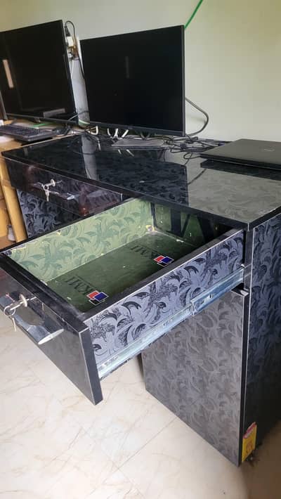Office Working Table For Sale
