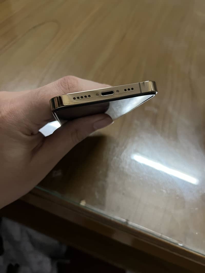 Apple iPhone 12 Pro 4