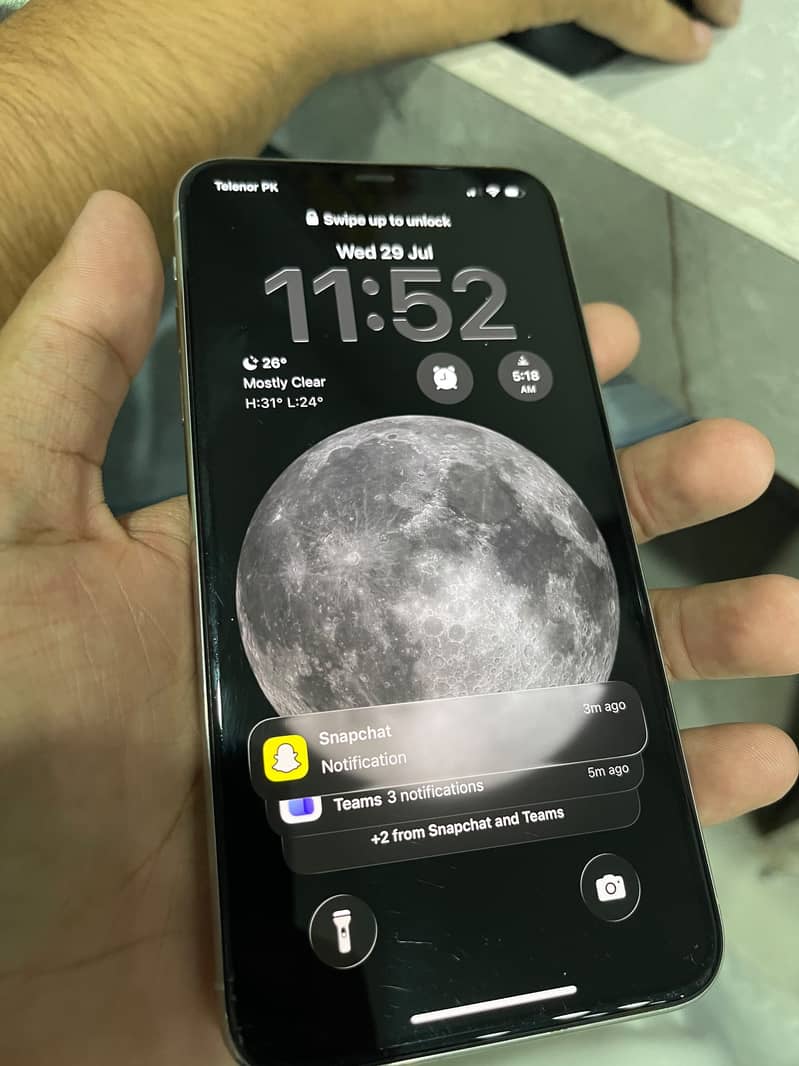 Apple iPhone 11 Pro Max 10
