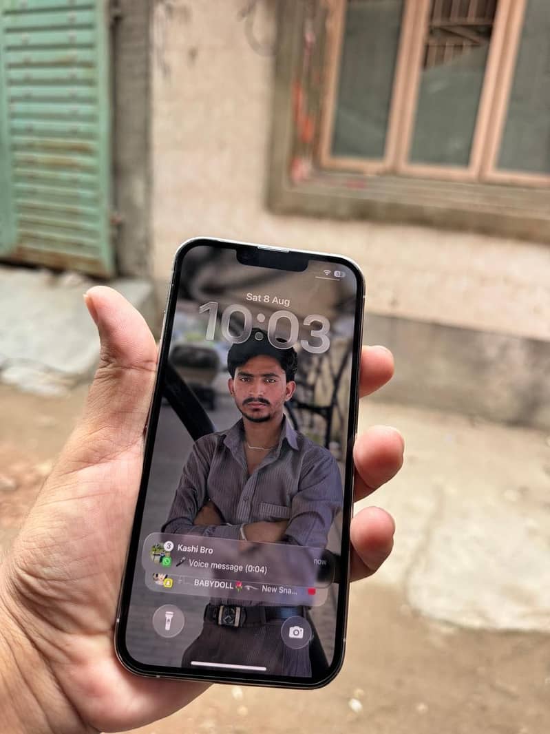 Apple iPhone 13 Pro 1