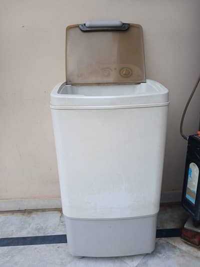 GFC WASHING MACHINE & SPINER