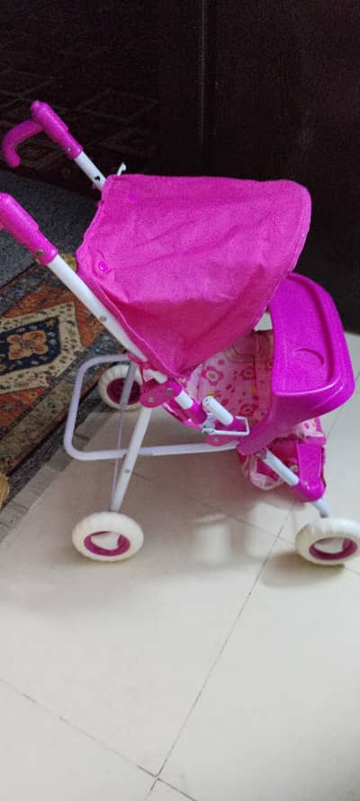 London imported baby pram for sell in slightly used condition