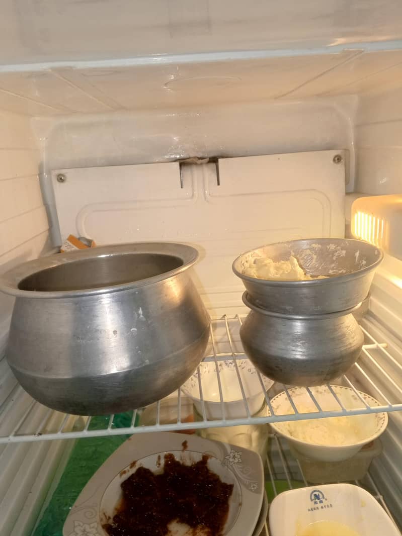 medium refrigerator 7
